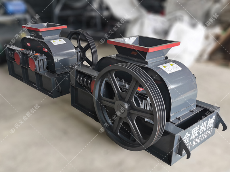 2PCG400*250小型雙齒輥破碎機發(fā)往烏魯木齊破碎玻璃